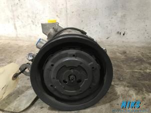 Used Air conditioning pump Toyota Yaris (P1) 1.3 16V VVT-i Price on request offered by Niks autodemontage