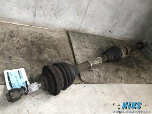 Used Front drive shaft, right Peugeot 206 (2A/C/H/J/S) 1.4 XR,XS,XT,Gentry Price on request offered by Niks autodemontage