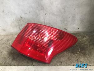 Used Taillight, right Peugeot 407 SW (6E) 2.0 16V Price on request offered by Niks autodemontage