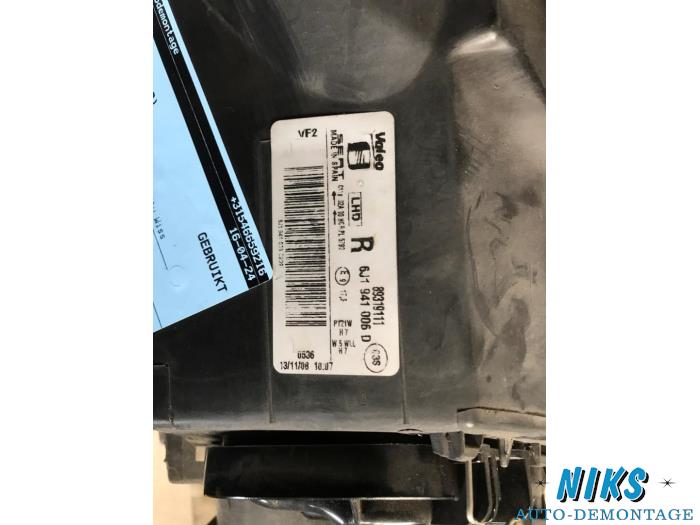 Phare droit d'un Seat Ibiza IV (6J5) 1.9 TDI 105 2009