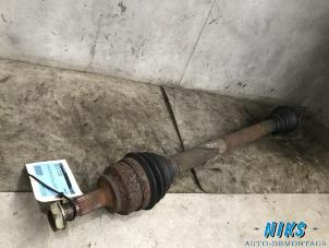 Used Front drive shaft, left Peugeot 207/207+ (WA/WC/WM) 1.6 16V Price on request offered by Niks autodemontage