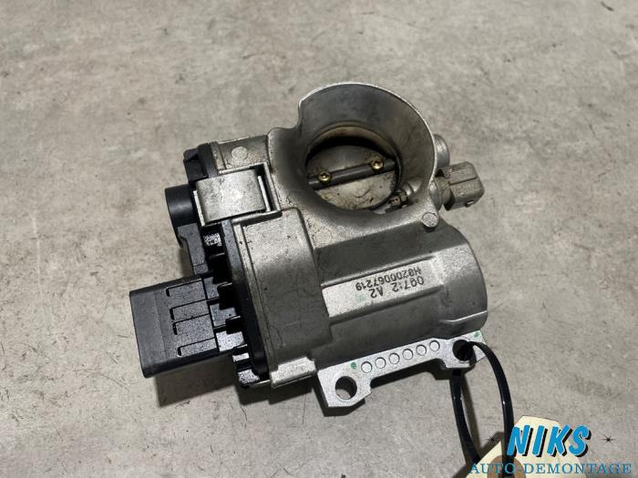 Usagé Boîtier accélérateur Renault Twingo (C06) 1.2 16V Prix sur demande proposé par Niks autodemontage