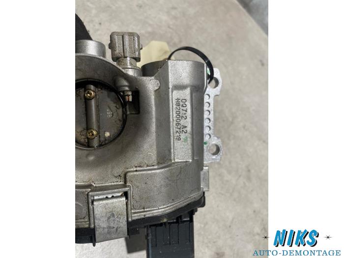 Drosselklappengehäuse van een Renault Twingo (C06) 1.2 16V 2002
