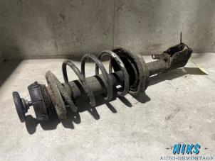 Used Front shock absorber rod, left Renault Clio II (BB/CB) 1.2 16V Price on request offered by Niks autodemontage