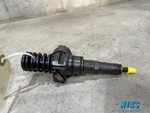 Używane Wtryskiwacz (Diesel) Volkswagen Caddy III (2KA,2KH,2CA,2CH) 2.0 SDI Cena na żądanie oferowane przez Niks autodemontage