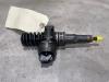 Injector (diesel) from a Volkswagen Caddy III (2KA,2KH,2CA,2CH) 2.0 SDI 2005