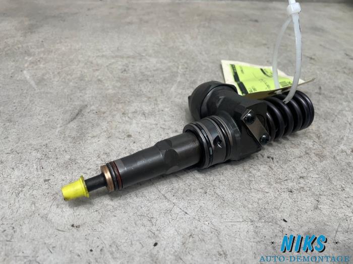 Injector (diesel) Volkswagen Passat 1.9 TDI - 038130073AG BXE BOSCH