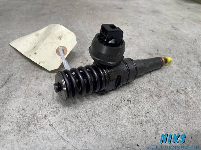 Injector (diesel) Volkswagen Passat 1.9 TDI - 038130073AG BXE BOSCH