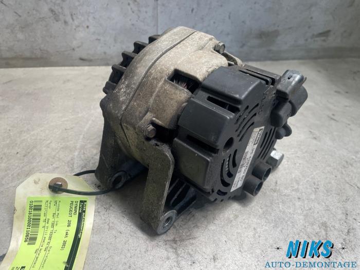Dynamo from a Peugeot 206 (2A/C/H/J/S) 1.4 XR,XS,XT,Gentry 2003
