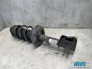 Usados Barra de amortiguador izquierda delante Opel Corsa D 1.4 16V Twinport Precio de solicitud ofrecido por Niks autodemontage