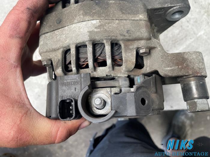 Dynamo d'un Peugeot 206 CC (2D) 1.6 16V 2001