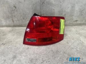 Gebrauchte Rücklicht rechts Audi A4 Avant (B7) 2.0 TFSI 20V Quattro Preis auf Anfrage angeboten von Niks autodemontage