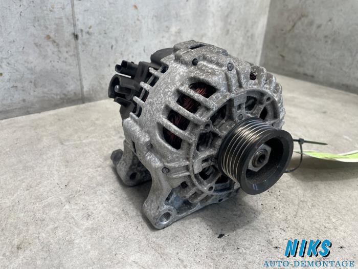 Dynamo van een Peugeot 206 (2A/C/H/J/S) 1.6 16V 2002