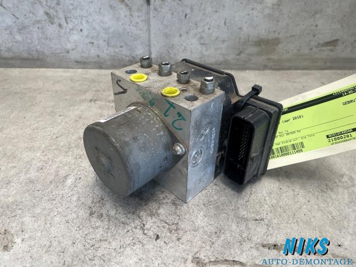 Begagnade ABS-pump Ford Mondeo IV Wagon 2.0 TDCi 115 16V Pris på förfrågan erbjuds av Niks autodemontage