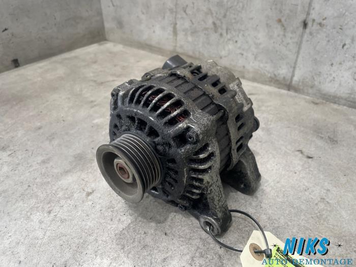Dynamo van een Peugeot 206 (2A/C/H/J/S) 1.4 XR,XS,XT,Gentry 2001