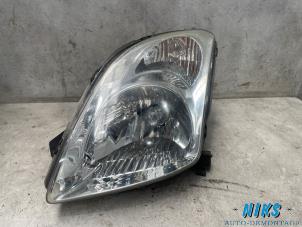 Used Headlight, left Suzuki Swift (ZA/ZC/ZD1/2/3/9) 1.3 VVT 16V Price on request offered by Niks autodemontage