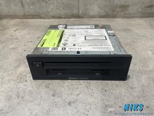 Begagnade Kontrollenhet, multimedia Skoda Octavia Combi (5EAC) 2.0 TDI GreenTec 16V Pris på förfrågan erbjuds av Niks autodemontage