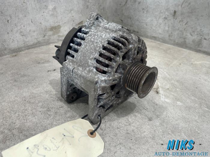Gebrauchte Dynamo Renault Scénic II (JM) 2.0 16V Preis auf Anfrage angeboten von Niks autodemontage