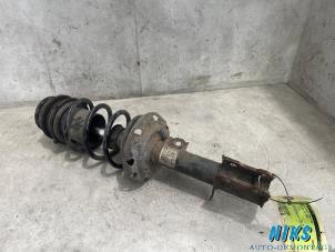 Usados Barra de amortiguador izquierda delante Opel Corsa C (F08/68) 1.2 16V Twin Port Precio de solicitud ofrecido por Niks autodemontage