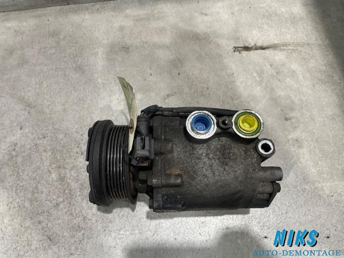 Usagé Pompe clim Ford Transit Connect 1.8 TDCi 90 DPF Prix sur demande proposé par Niks autodemontage