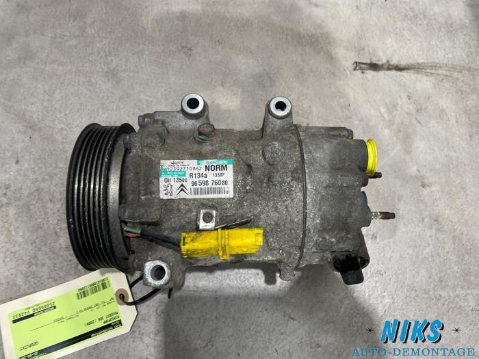 Usagé Compresseur de clim Peugeot 308 SW (4E/H) 2.0 HDi 16V Euro 5 FAP Prix sur demande proposé par Niks autodemontage