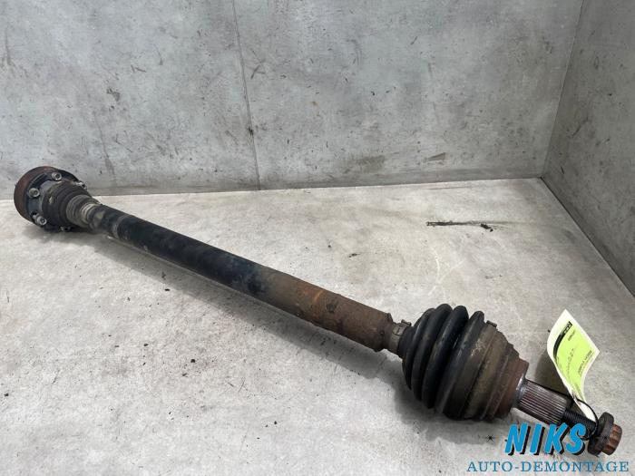 Arbre de transmission avant droit d'un Volkswagen Caddy III (2KA,2KH,2CA,2CH) 2.0 SDI 2004