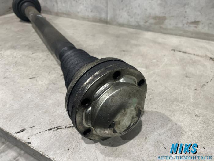 Arbre de transmission avant droit d'un Volkswagen Caddy III (2KA,2KH,2CA,2CH) 1.9 TDI 2008