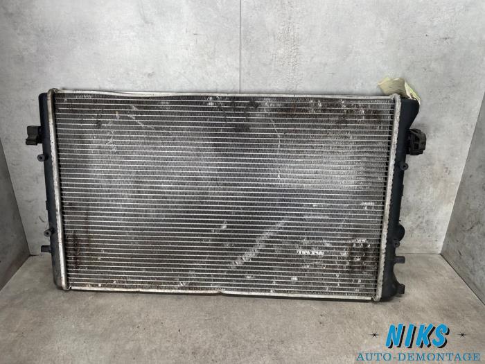 Gebrauchte Kühler Volkswagen Golf IV (1J1) 1.6 16V Preis auf Anfrage angeboten von Niks autodemontage