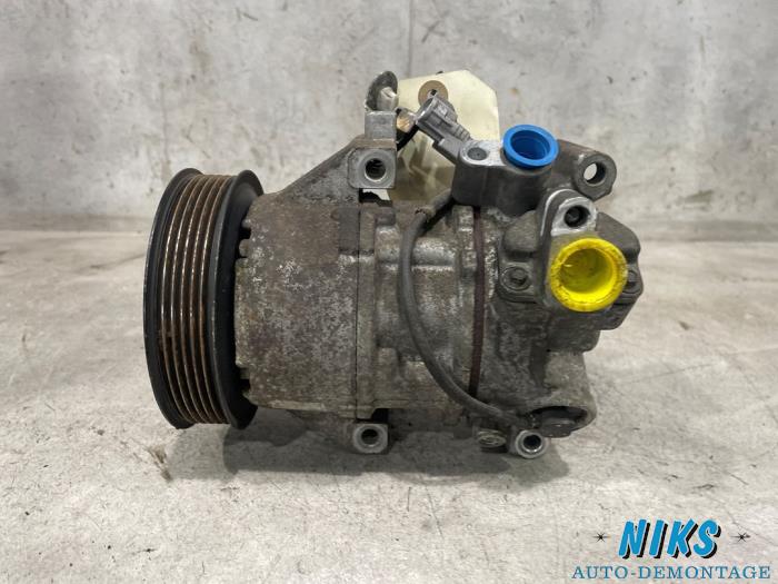 Usagé Compresseur de clim Toyota Yaris (P1) 1.3 16V VVT-i Prix sur demande proposé par Niks autodemontage