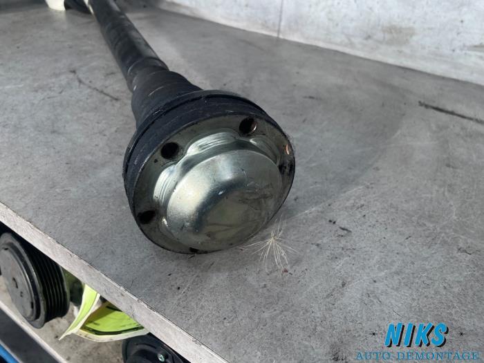 Arbre de transmission avant droit d'un Volkswagen Caddy III (2KA,2KH,2CA,2CH) 1.9 TDI 2010