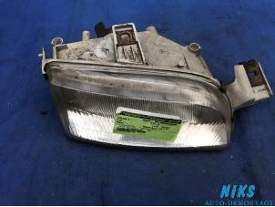 Used Headlight, right Fiat Punto I (176) 55 1.1 Price on request offered by Niks autodemontage