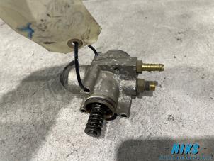 Begagnade Mekanisk bränslepump Volkswagen Golf V (1K1) 1.6 FSI 16V Pris på förfrågan erbjuds av Niks autodemontage