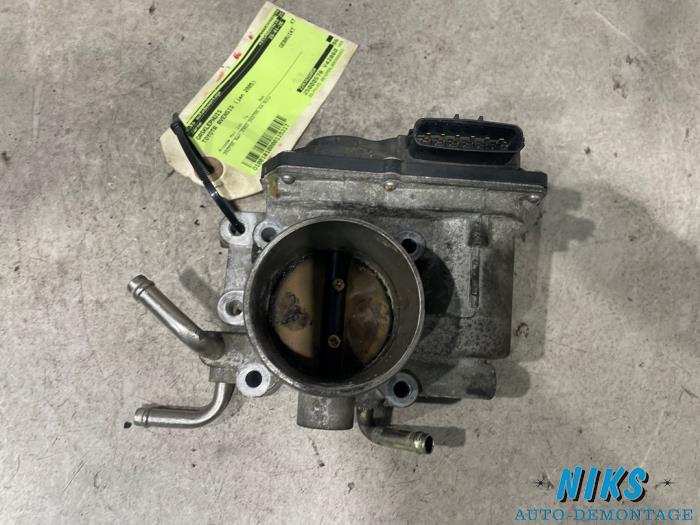Gebrauchte Drosselklappengehäuse Toyota Avensis Wagon (T25/B1E) 2.4 16V VVT-i D4 Preis auf Anfrage angeboten von Niks autodemontage