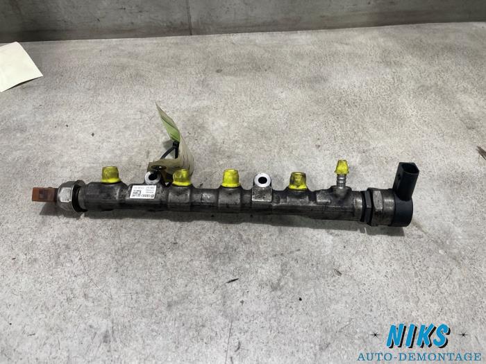 Usagé Système d'injection Volkswagen Caddy III (2KA,2KH,2CA,2CH) 1.6 TDI 16V Prix sur demande proposé par Niks autodemontage