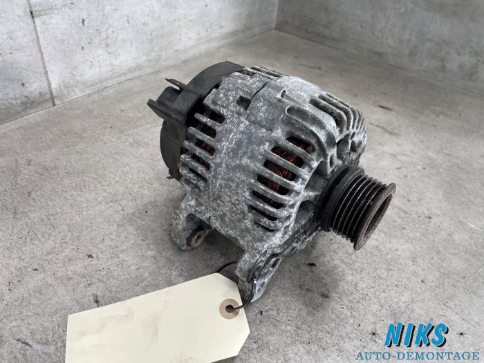 Begagnade Dynamo Volkswagen Golf VI (5K1) 1.4 16V Pris på förfrågan erbjuds av Niks autodemontage