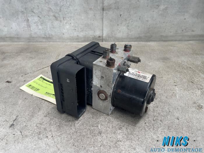 Begagnade ABS-pump Suzuki Swift (ZA/ZC/ZD1/2/3/9) 1.6 Sport VVT 16V Pris på förfrågan erbjuds av Niks autodemontage