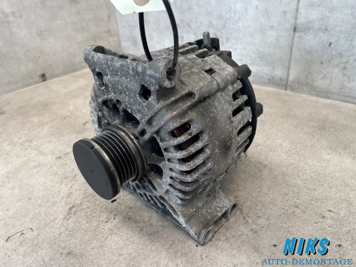 Usagé Dynamo Mercedes B (W245) 2.0 B-200 CDI 16V Prix sur demande proposé par Niks autodemontage