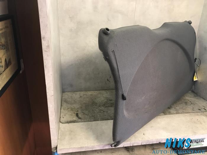 Parcel shelf from a Ford Focus 1 1.6 16V 2003