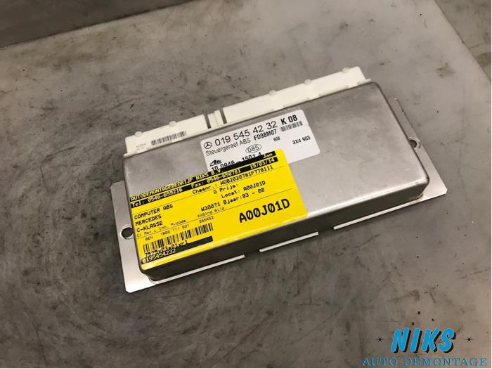 Begagnade ABS-dator Mercedes C Combi (S202) 1.8 C180T 16V Pris på förfrågan erbjuds av Niks autodemontage