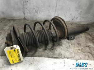 Used Front shock absorber rod, right Peugeot 206 (2A/C/H/J/S) 1.9 D Price on request offered by Niks autodemontage