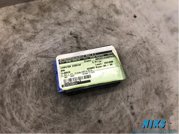 Usagé Ordinateur divers BMW 3-Série Prix sur demande proposé par Niks autodemontage
