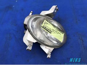 Used Fog light, front left Peugeot 206 (2A/C/H/J/S) 2.0 XS,XT HDi Price on request offered by Niks autodemontage