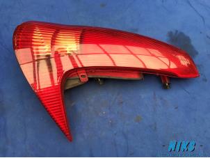 Used Taillight, right Peugeot 206 SW (2E/K) 1.4 HDi Price on request offered by Niks autodemontage