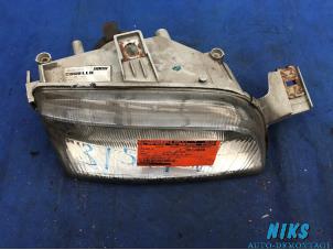 Used Headlight, right Fiat Punto I (176) 60 1.2 S,SX,Selecta Price on request offered by Niks autodemontage