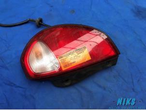 Używane Tylne swiatlo pozycyjne prawe Daihatsu Sirion/Storia (M1) 1.0 12V Cena na żądanie oferowane przez Niks autodemontage