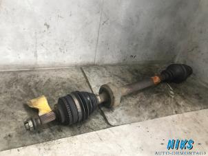 Used Front drive shaft, right Renault Scénic I (JA) 1.6 16V Price on request offered by Niks autodemontage