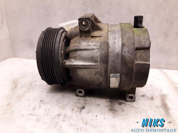 Usagé Compresseur de clim Renault Laguna II (BG) 1.9 dCi 100 Prix sur demande proposé par Niks autodemontage