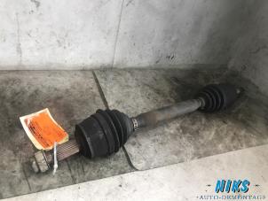 Used Front drive shaft, left Fiat Stilo (192A/B) 1.6 16V 5-Drs. Price on request offered by Niks autodemontage