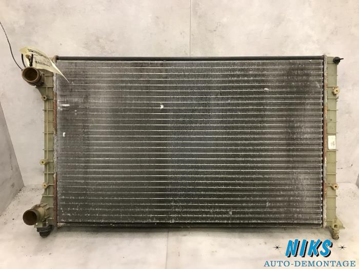 Usagé Radiateur Fiat Doblo Cargo (223) 1.9 D Prix sur demande proposé par Niks autodemontage