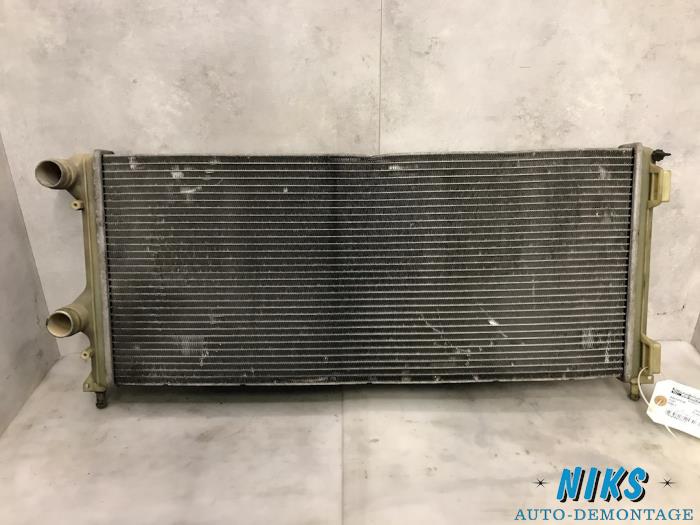 Usagé Radiateur Fiat Doblo Cargo (223) 1.3 JTD 16V Multijet Prix sur demande proposé par Niks autodemontage
